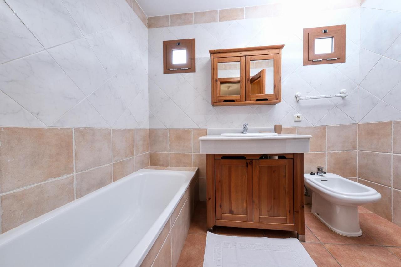 Casa Elin-Shared Pool, Fast Wifi Costa Teguise Exterior foto